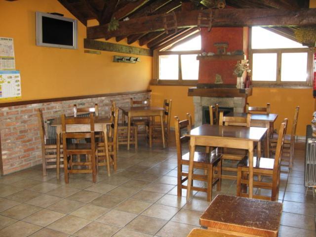La Posada De Cucayo Dobres Eksteriør billede