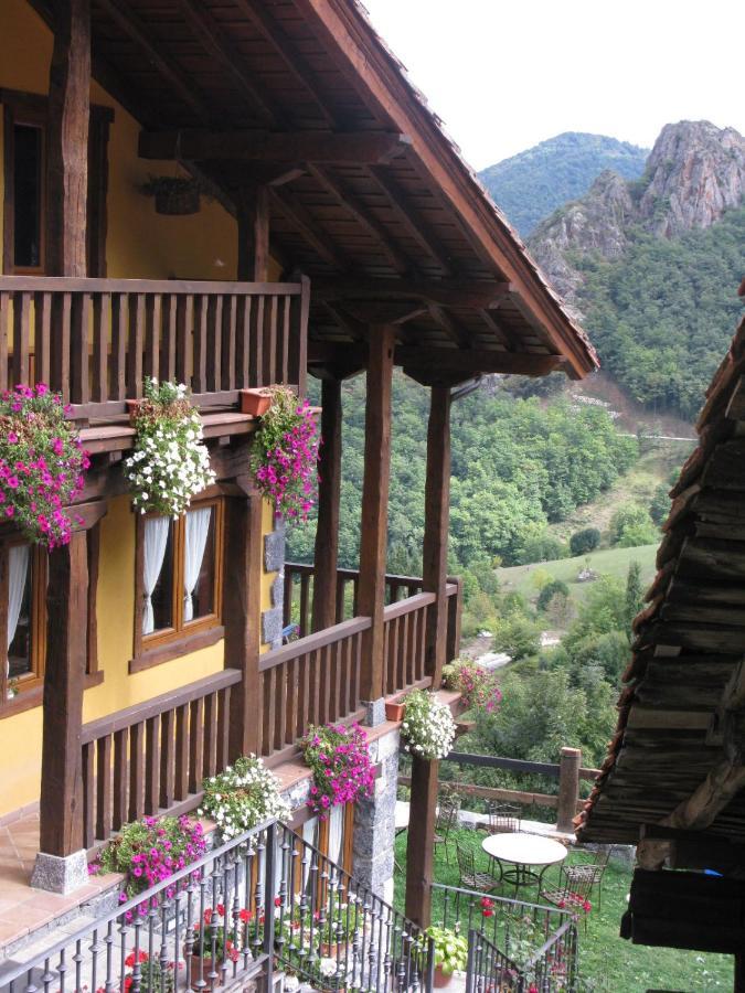 La Posada De Cucayo Dobres Eksteriør billede
