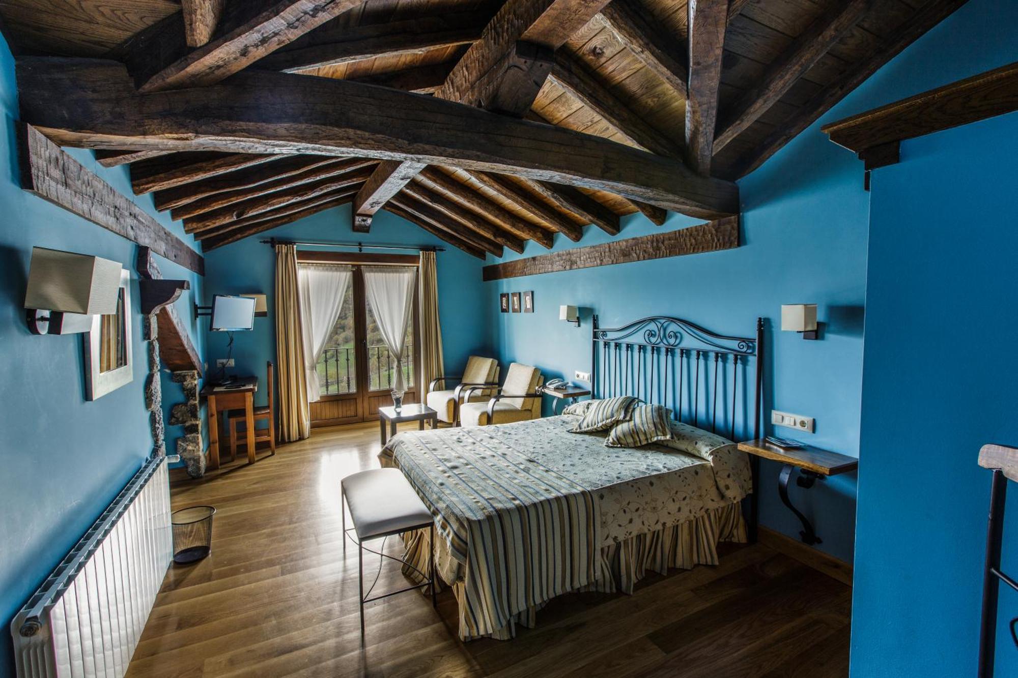 La Posada De Cucayo Dobres Eksteriør billede