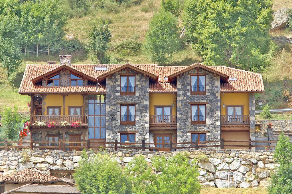 La Posada De Cucayo Dobres Eksteriør billede